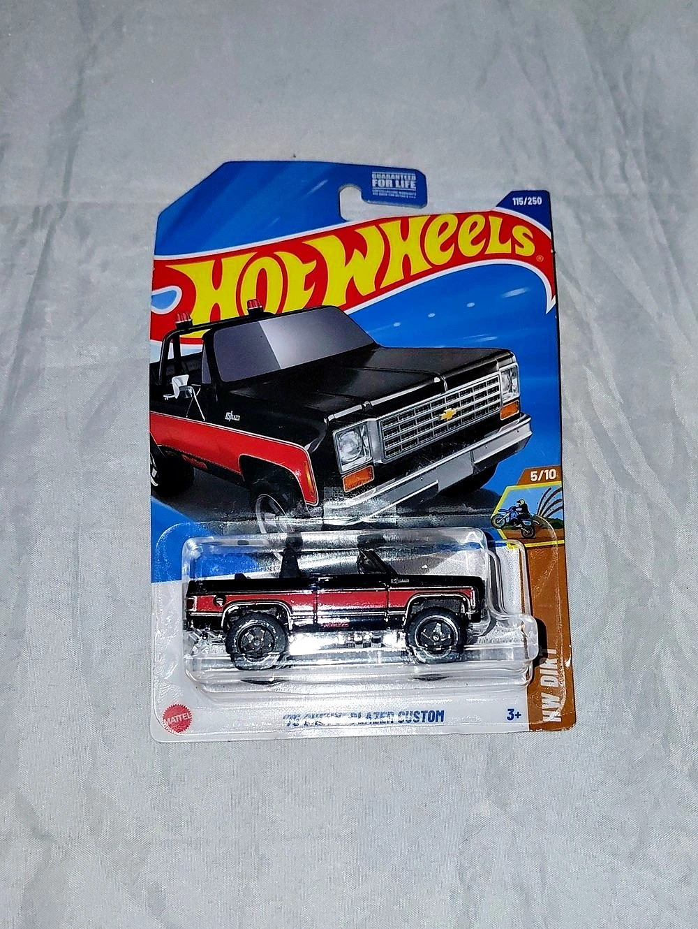 Hot Wheels '75 Chevy Blazer Custom HW Dirt Die-Cast Vehicle Black & Red